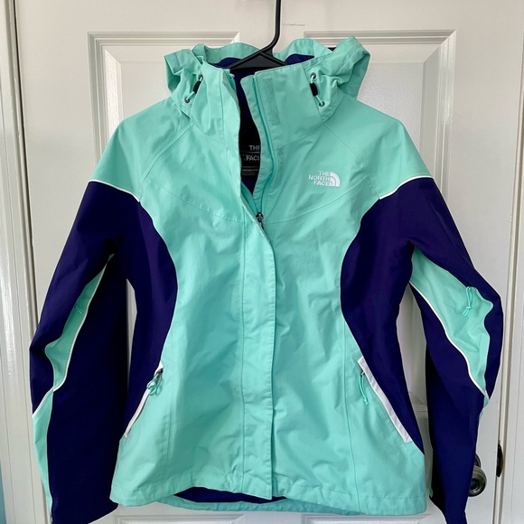 The North Face Women’s Small Jacket Shell Teal with Purple sides - Picture 2 of 10